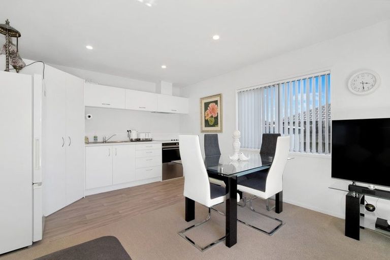 Photo of property in 11 Kamahi Crescent, Papamoa Beach, Papamoa, 3118