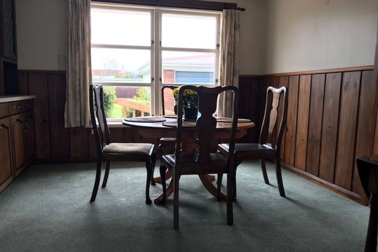 Photo of property in 20 Clare Street, Cambridge, 3434