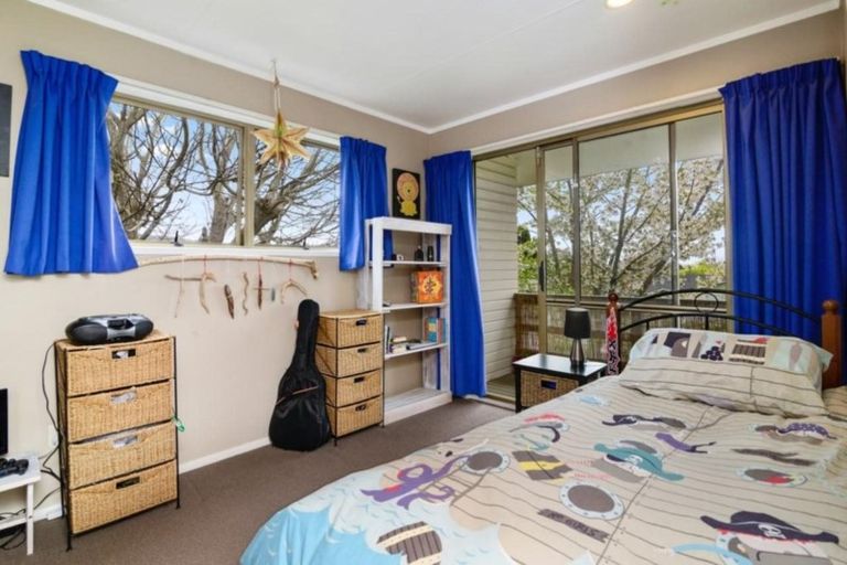 Photo of property in 8 Walnut Place, Owhata, Rotorua, 3010