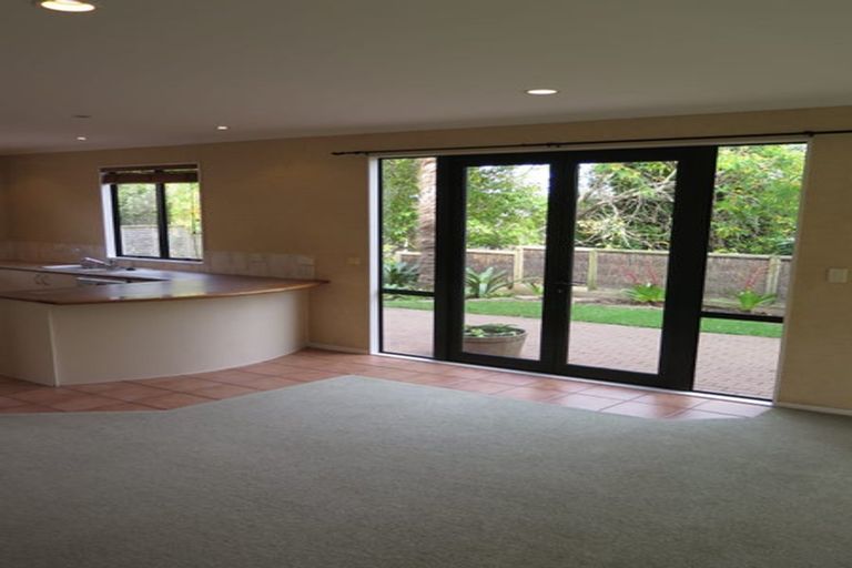 Photo of property in 4/44 Carlisle Road, Browns Bay, Auckland, 0630