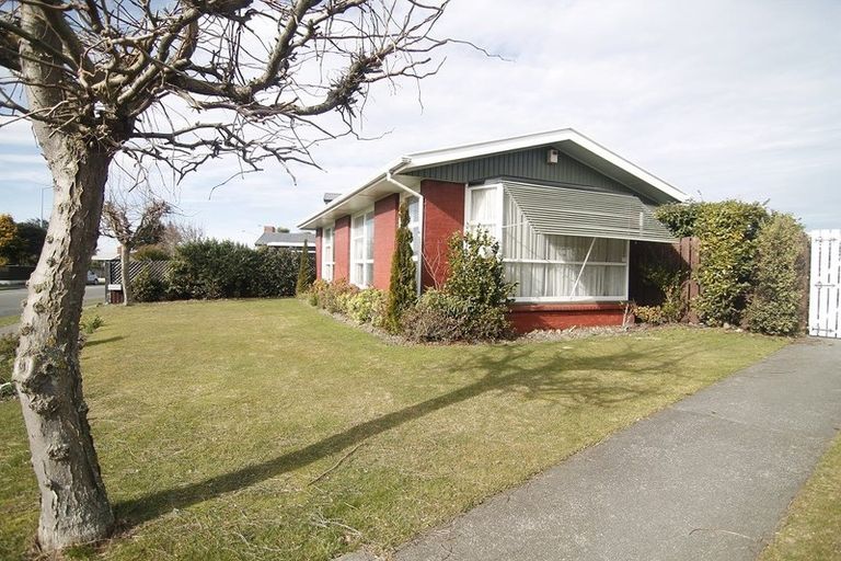 Photo of property in 131 Kendal Avenue, Burnside, Christchurch, 8053