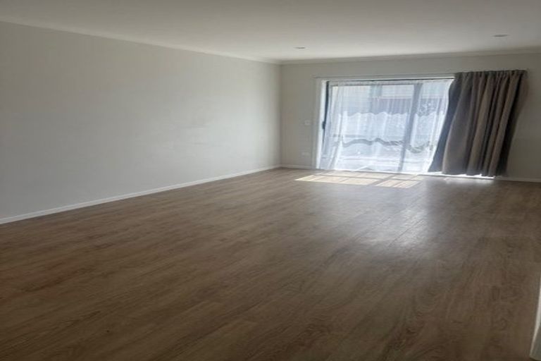 Photo of property in 5 He Tangata Place, Paraparaumu, 5032