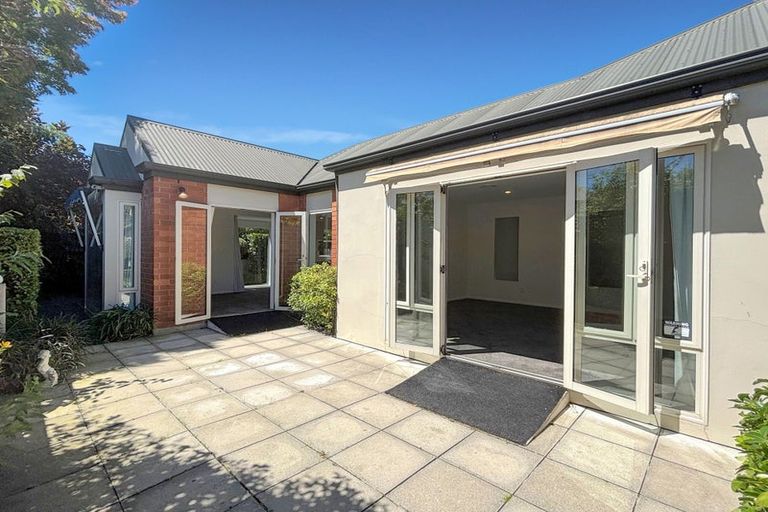 Photo of property in 1/11 Aikmans Road, Merivale, Christchurch, 8014