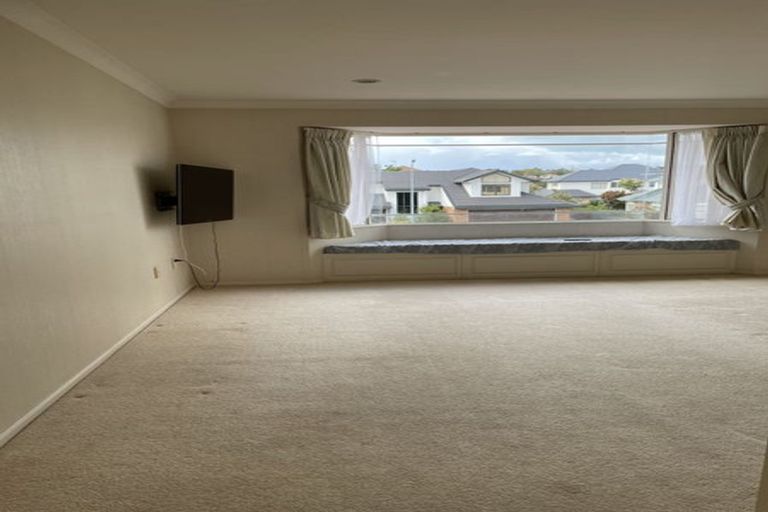 Photo of property in 6 Nathan Close, Somerville, Auckland, 2014