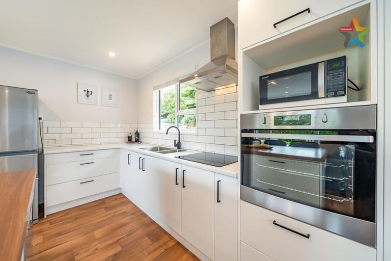 Photo of property in 38 Waipounamu Drive, Kelson, Lower Hutt, 5010