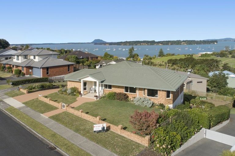 Photo of property in 53 Hamurana Road, Omokoroa, 3114