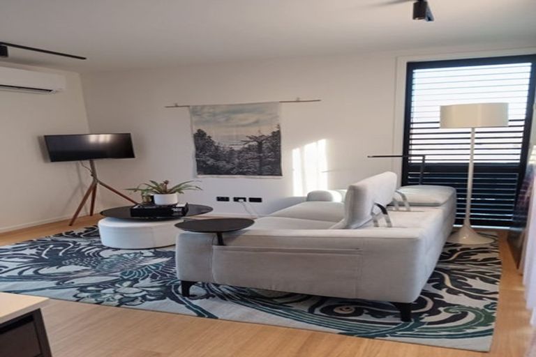 Photo of property in 10 Casterway Crescent, Jacks Point, 9371