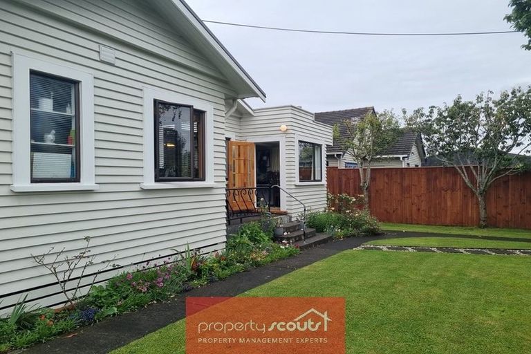 Photo of property in 348 Carrington Street, Vogeltown, New Plymouth, 4310