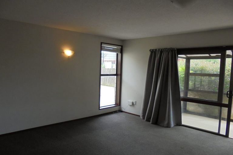 Photo of property in 1/204 Grimseys Road, Redwood, Christchurch, 8051