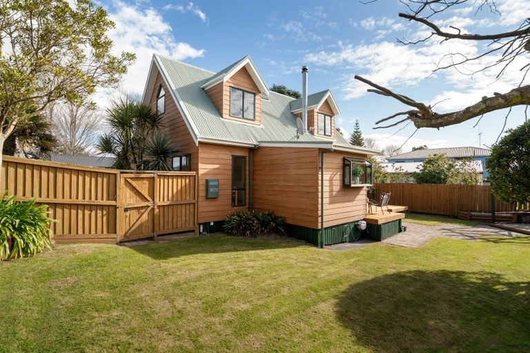 Photo of property in 16a Hartford Avenue, Papamoa Beach, Papamoa, 3118