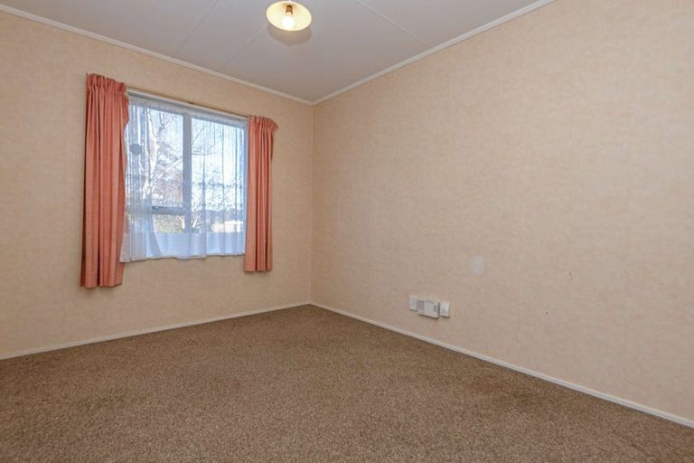 Photo of property in 48 Apollo Parade, Milson, Palmerston North, 4414