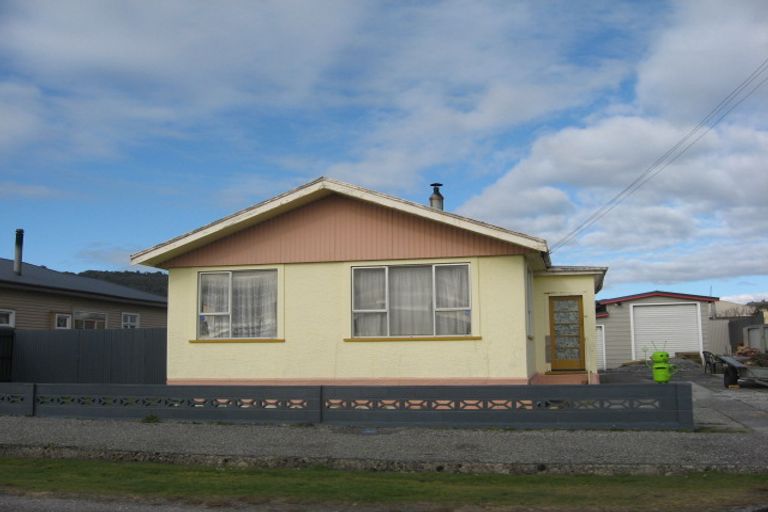 Photo of property in 93 Reid Street, Blaketown, Greymouth, 7805
