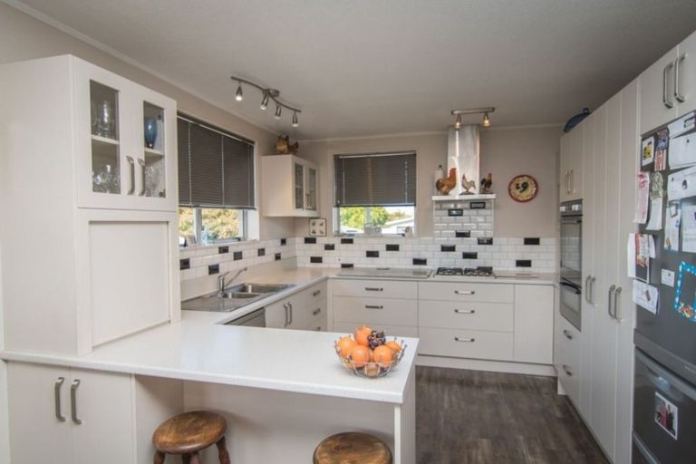 Photo of property in 27 Saint Leonards Road, Temuka, 7920