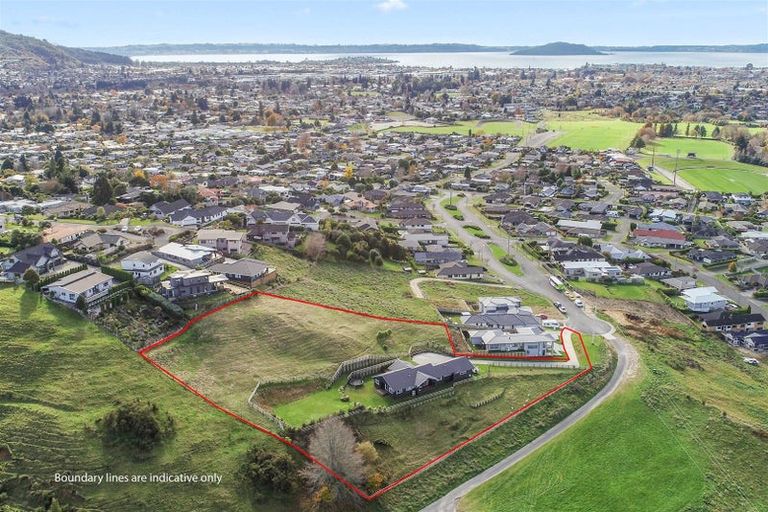 Photo of property in 43 Great West Road, Matipo Heights, Rotorua, 3015