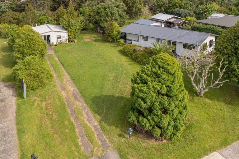 Photo of property in 38 Robinson Road, Whitianga, 3510