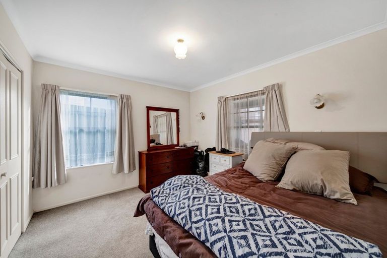 Photo of property in 4/70-76 Whiteley Street, Moturoa, New Plymouth, 4310