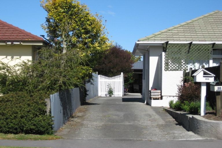 Photo of property in 2/20 Tintern Avenue, Avonhead, Christchurch, 8042