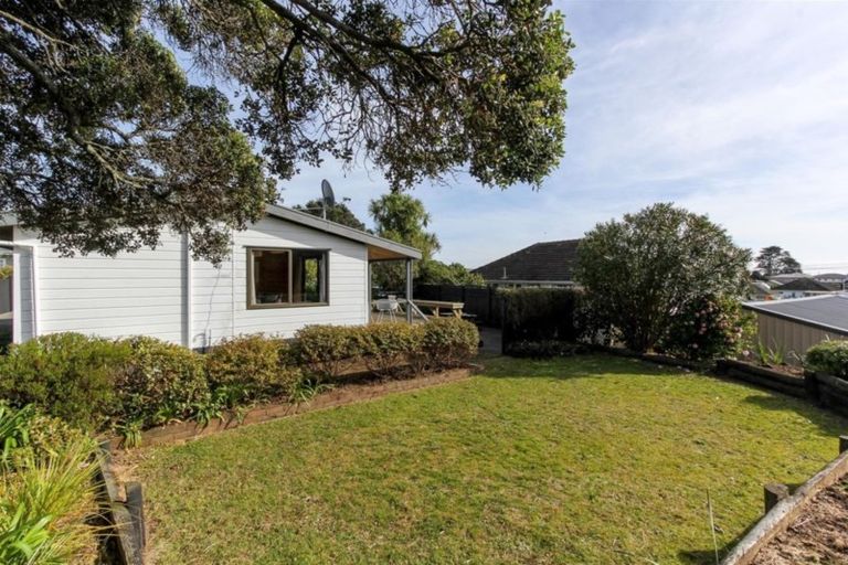 Photo of property in 28 Fitzroy Road, Fitzroy, New Plymouth, 4312