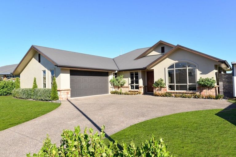 Photo of property in 6 Sandowne Close, Rototuna North, Hamilton, 3210