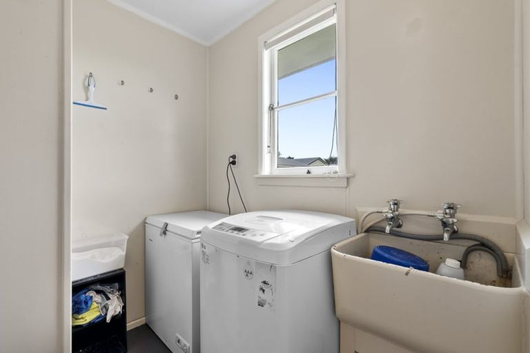 Photo of property in 17 Grey Street, Normanby, Hawera, 4614