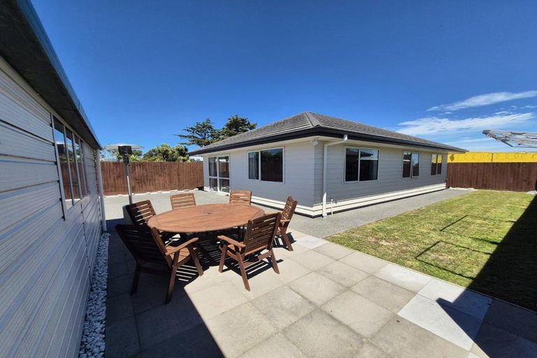Photo of property in 36 Shortland Street, Wainoni, Christchurch, 8061