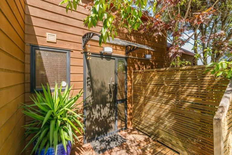 Photo of property in 2/60 Centorian Drive, Windsor Park, Auckland, 0632