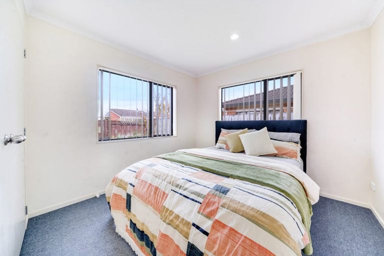 Photo of property in 16 Maadi Place, Papakura, 2110