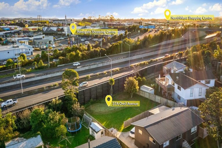 Photo of property in 37a Oreil Avenue, West Harbour, Auckland, 0618