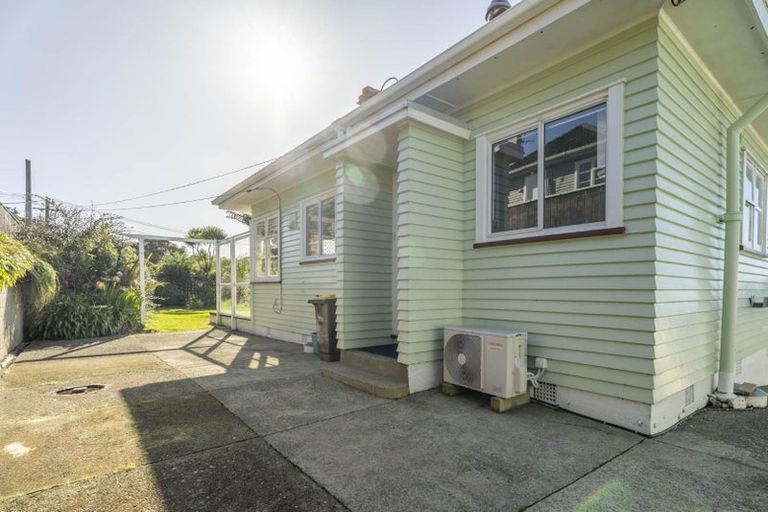 Photo of property in 159 Broderick Road, Johnsonville, Wellington, 6037