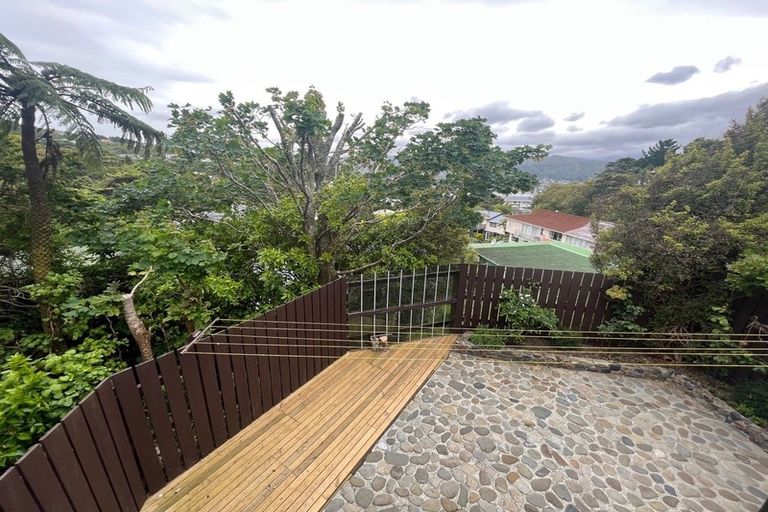 Photo of property in 106 Normandale Road, Normandale, Lower Hutt, 5010