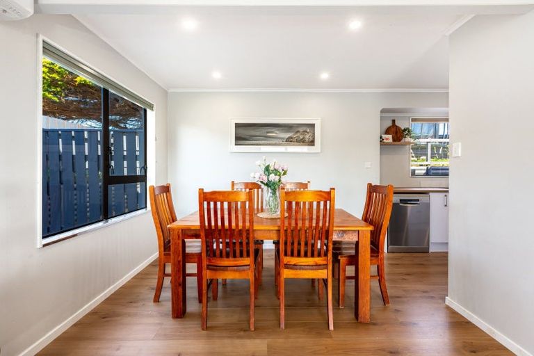 Photo of property in 23 James Cook Drive, Whitby, Porirua, 5024