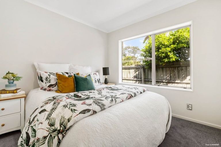 Photo of property in 11 Corfield Way, Burswood, Auckland, 2013