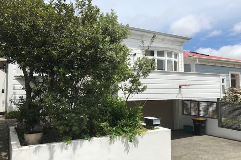 Photo of property in 43c Austin Street, Mount Victoria, Wellington, 6011