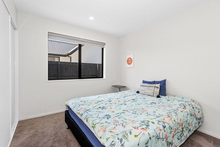 Photo of property in 32 Evelyn Crescent, Marshland, Christchurch, 8083