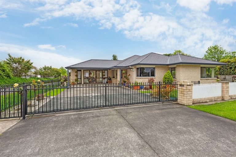 Photo of property in 1 West Peak Way, Otaki, 5512