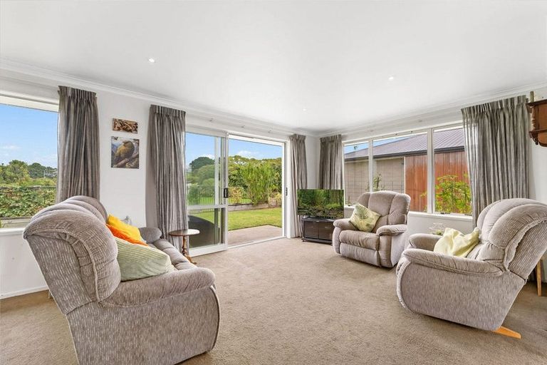 Photo of property in 46 Butterworth Crescent, Papamoa Beach, Papamoa, 3118