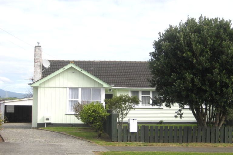 Photo of property in 17 Marama Crescent, Spotswood, New Plymouth, 4310