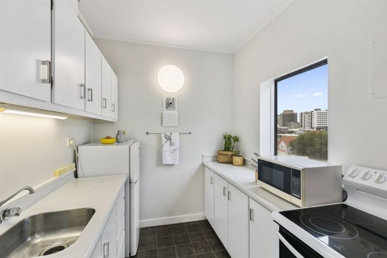 Photo of property in Hobson Court Flats, 51/70 Hobson Street, Thorndon, Wellington, 6011