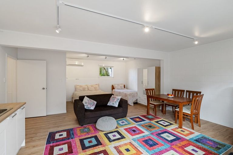 Photo of property in 1/9 Nigel Road, Browns Bay, Auckland, 0630