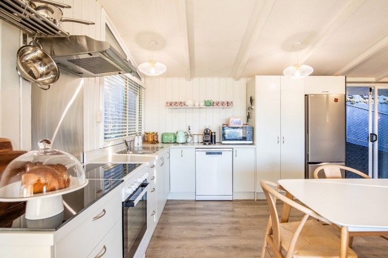 Photo of property in 12 Hipango Terrace, Durie Hill, Whanganui, 4500