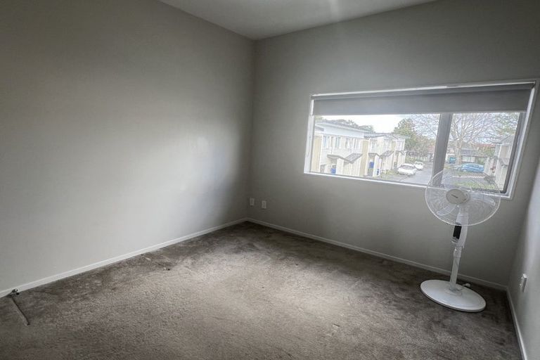 Photo of property in 12/45a Swanson Road, Henderson, Auckland, 0610