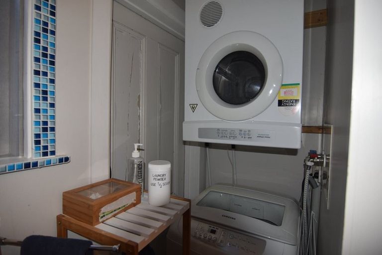 Photo of property in 16 Austin Street, Mount Victoria, Wellington, 6011