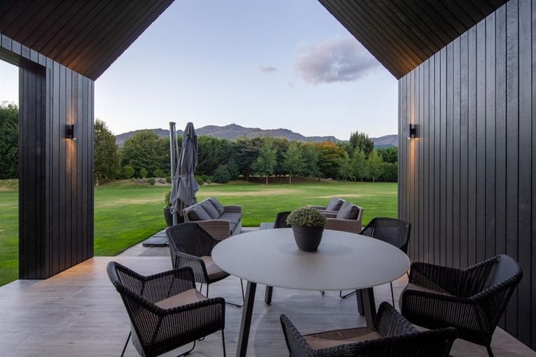 Photo of property in 3/130 Domain Road, Speargrass Flat, Queenstown, 9371