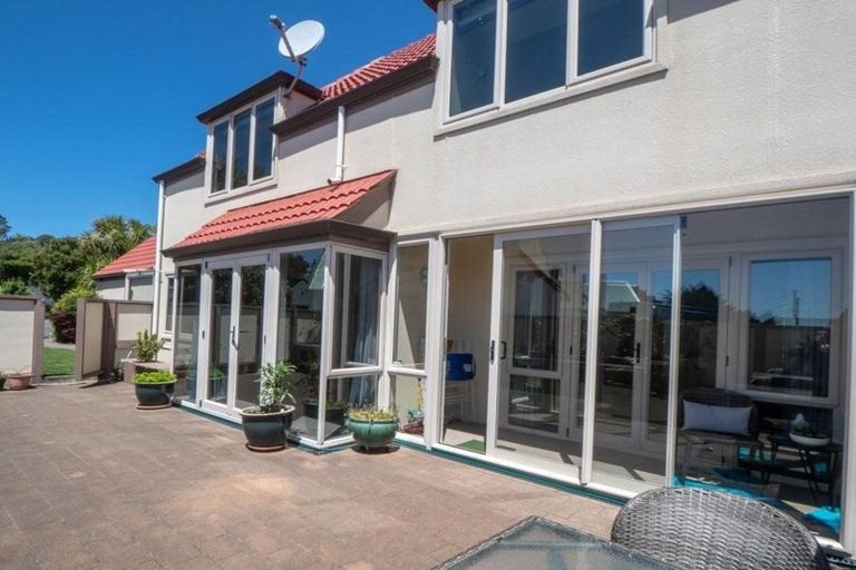 Photo of property in 105a Helston Road, Paparangi, Wellington, 6037