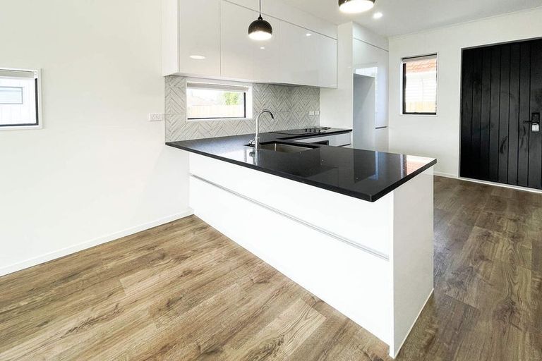 Photo of property in 15c Parkinson Avenue, Wesley, Auckland, 1041