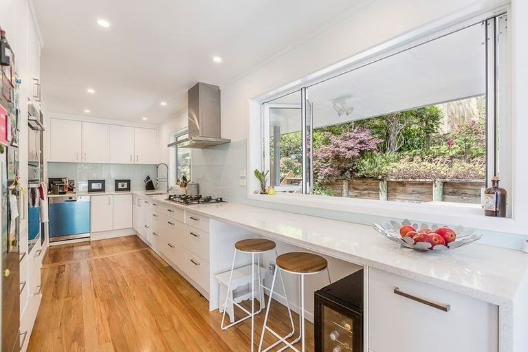 Photo of property in 117 Pacific Parade, Army Bay, Whangaparaoa, 0930