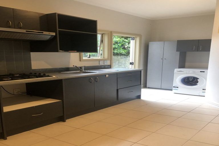 Photo of property in 59 Renoir Street, West Harbour, Auckland, 0618