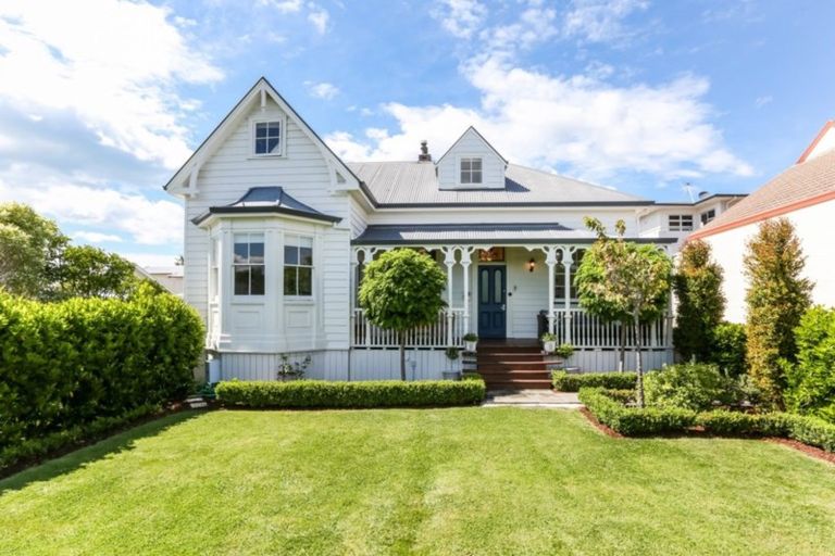 Photo of property in 9 Simla Terrace, Hospital Hill, Napier, 4110