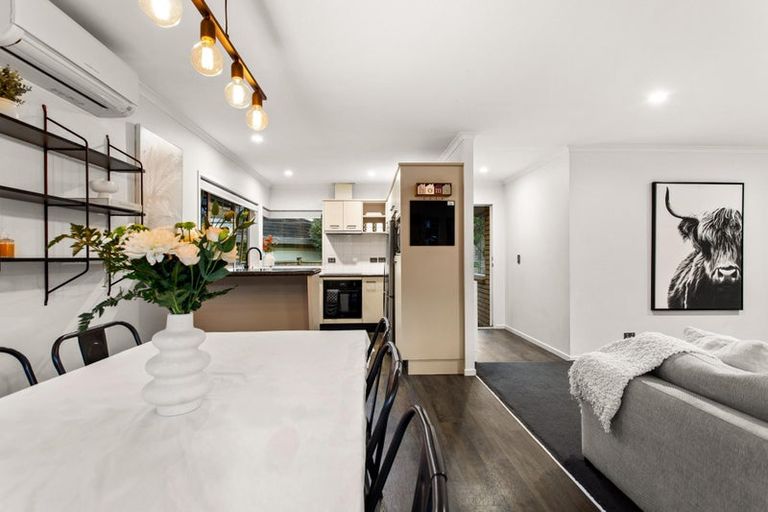 Photo of property in 23 Cinnabar Place, Westgate, Auckland, 0614