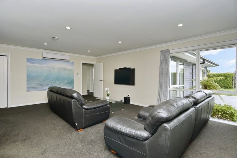 Photo of property in 56 Watkins Drive, Rangiora, 7400